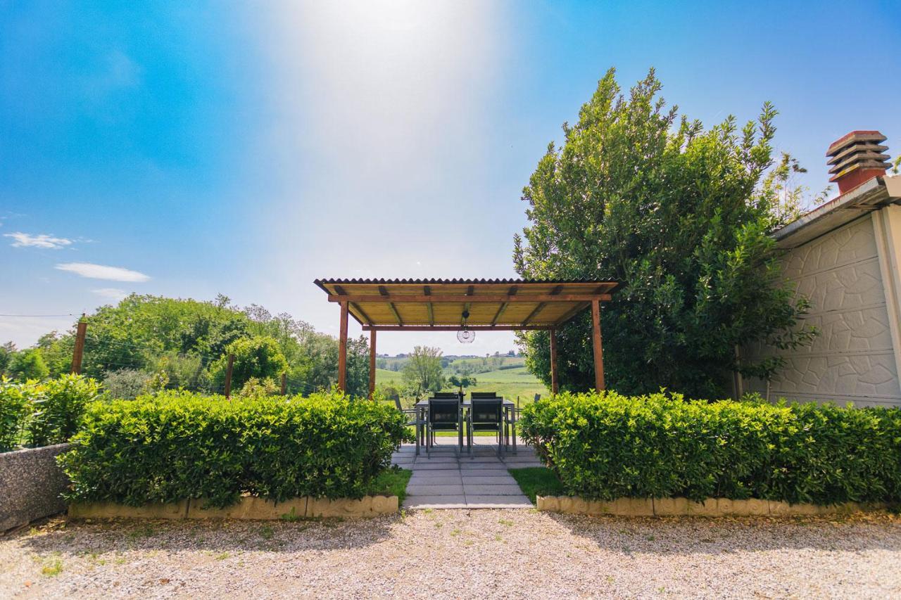 Podere La Vignata Toiano Buitenkant foto